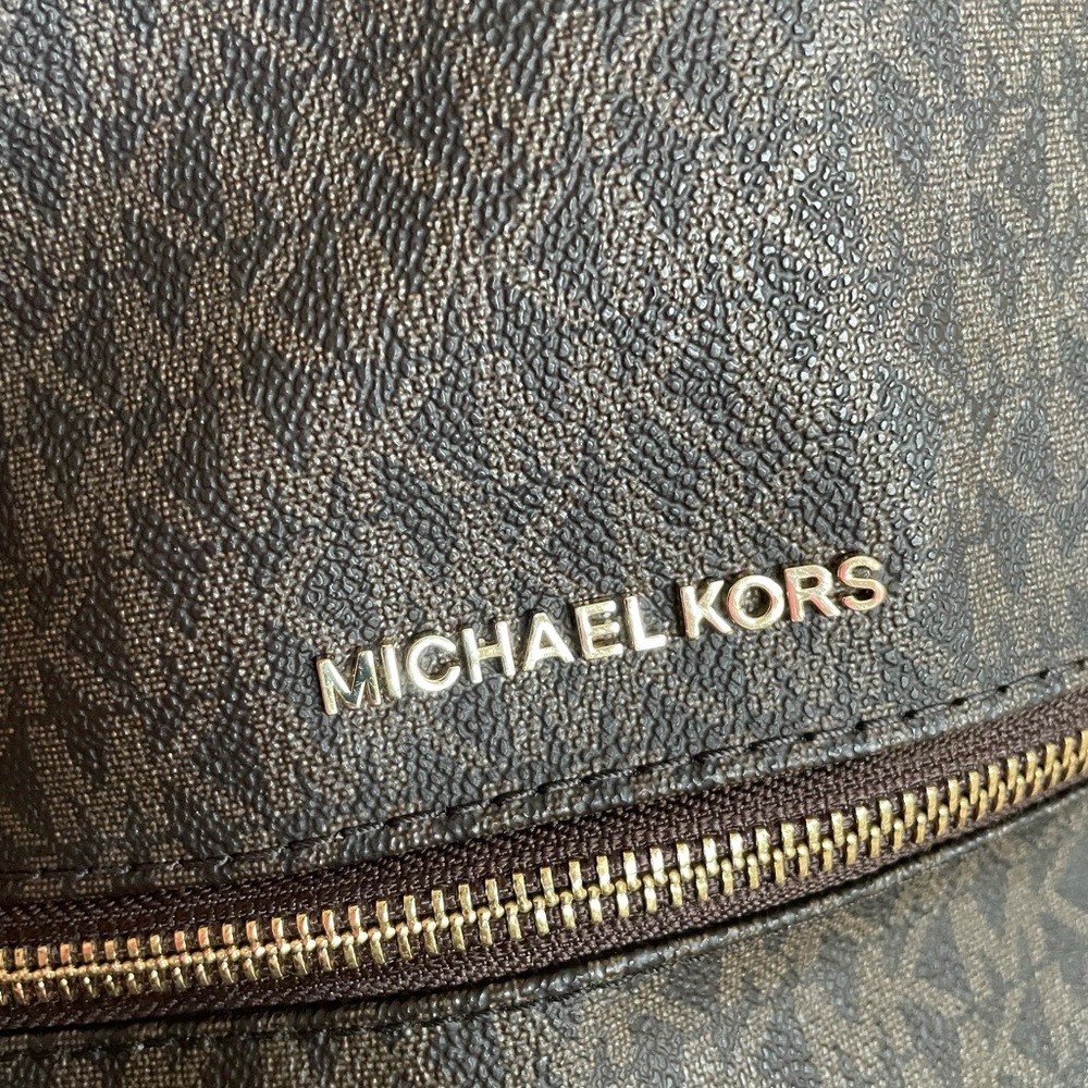 MK Rhea backpack - Picture 3 of 14